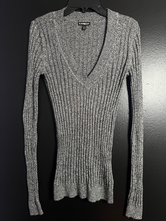 Express Sweaters - Express Women's Heathered Gray Ribbed Deep V-Neck Sweater